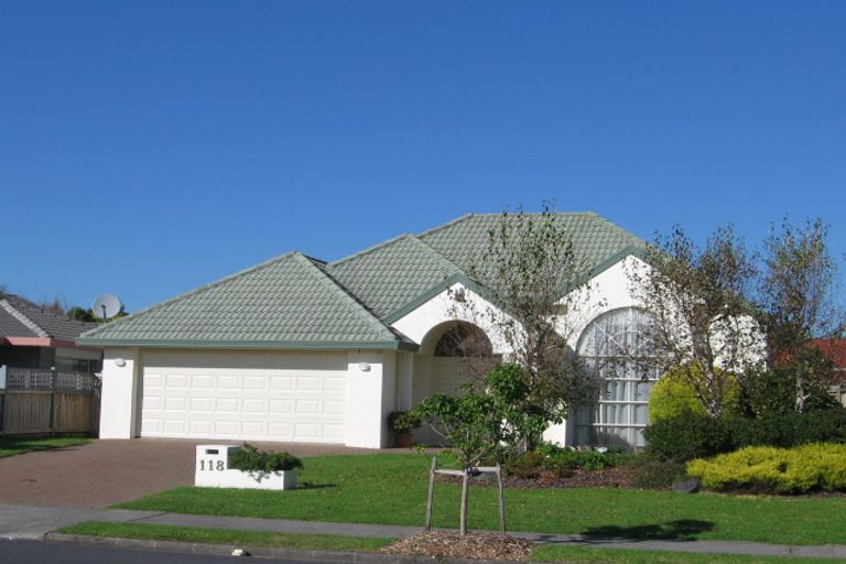 Photo of property in 118 Meadowland Drive, Somerville, Auckland, 2014