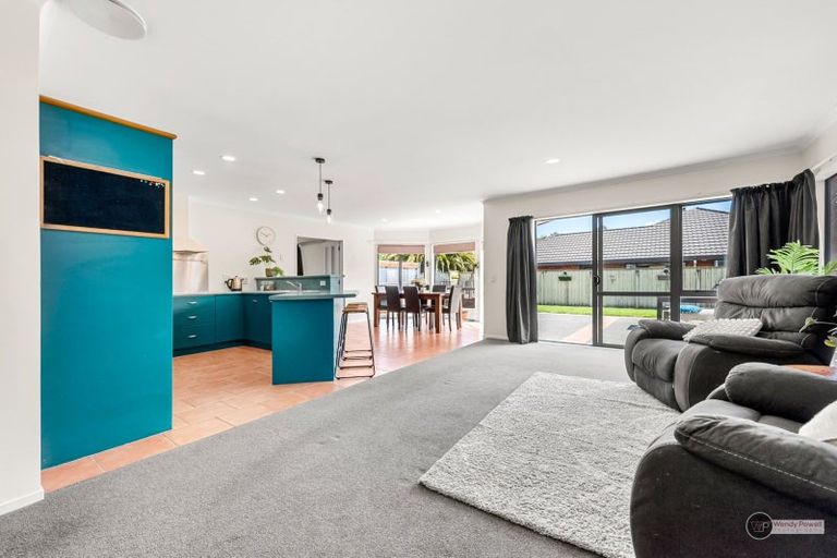 Photo of property in 5 Sapphire Grove, Birchville, Upper Hutt, 5018