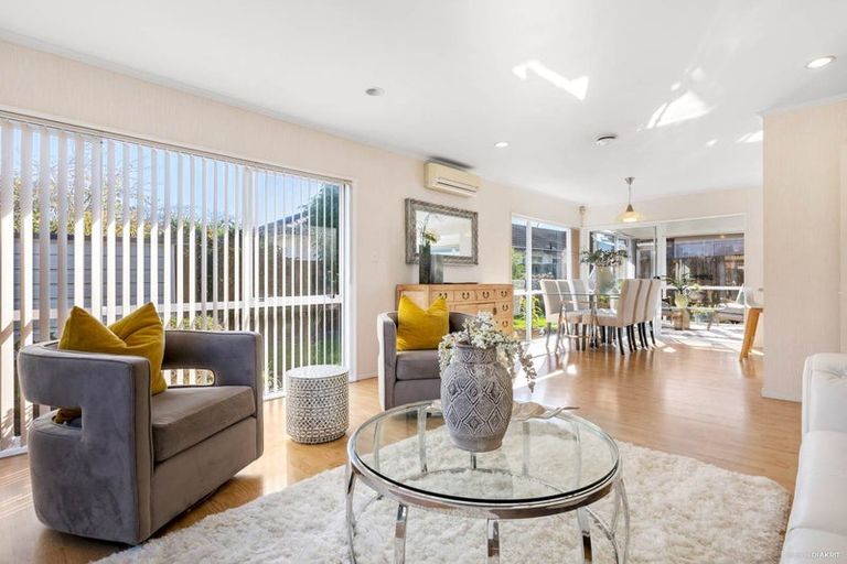 Photo of property in 2/32 Kilimanjaro Drive, Northpark, Auckland, 2013