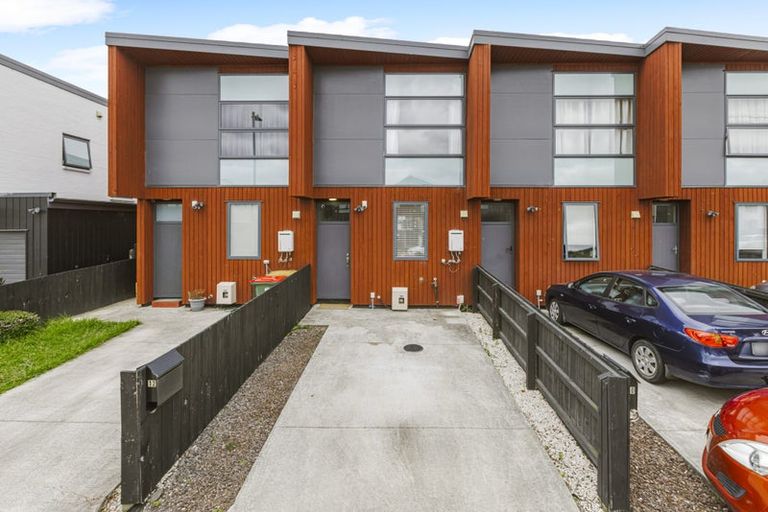 Photo of property in 12 Dignity Street, Papakura, 2110