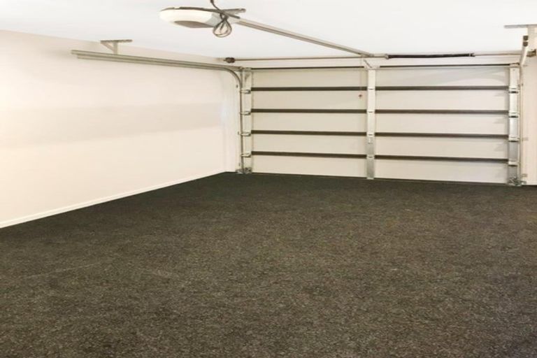 Photo of property in 14 Pottery Crescent, Hobsonville, Auckland, 0618