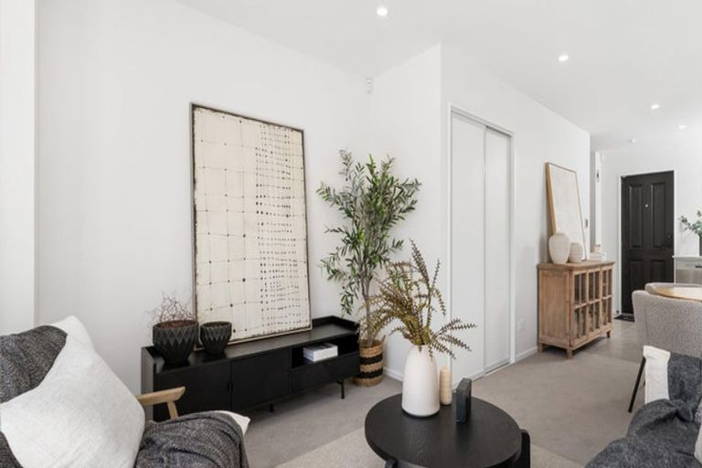 Photo of property in 11 Blossom Walk, Christchurch Central, Christchurch, 8011