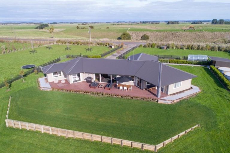 Photo of property in 132 Ngaio Road, Halcombe, Palmerston North, 4479