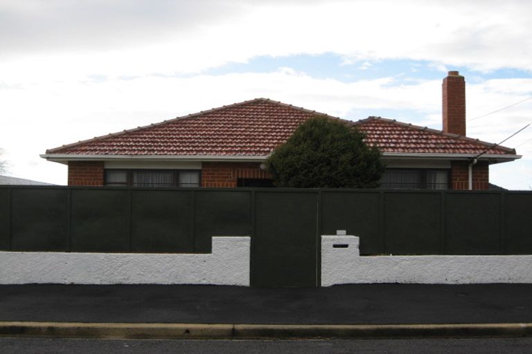 Photo of property in 25 Isadore Road, Saint Clair, Dunedin, 9012