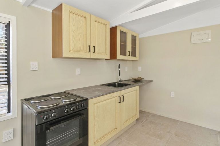 Photo of property in 19a Leaming Place, Clarks Beach, 2122