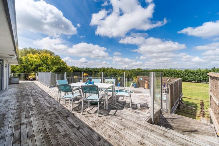 Photo of property in 49 Schnell Drive, Kelvin Grove, Palmerston North, 4414