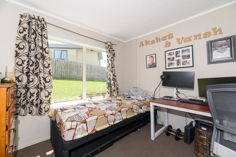 Photo of property in 49 Patts Avenue, Glendene, Auckland, 0602