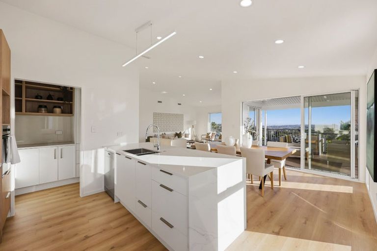 Photo of property in 50 Bleakhouse Road, Howick, Auckland, 2014