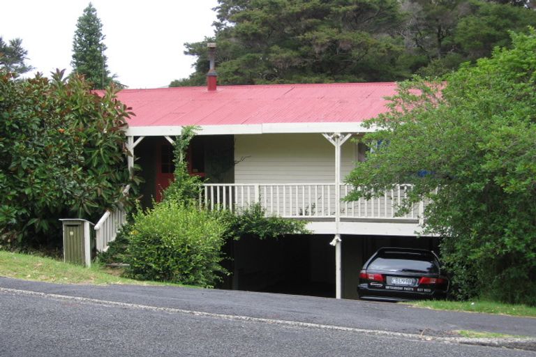 Photo of property in 4 Park Road, Glenfield, Auckland, 0629