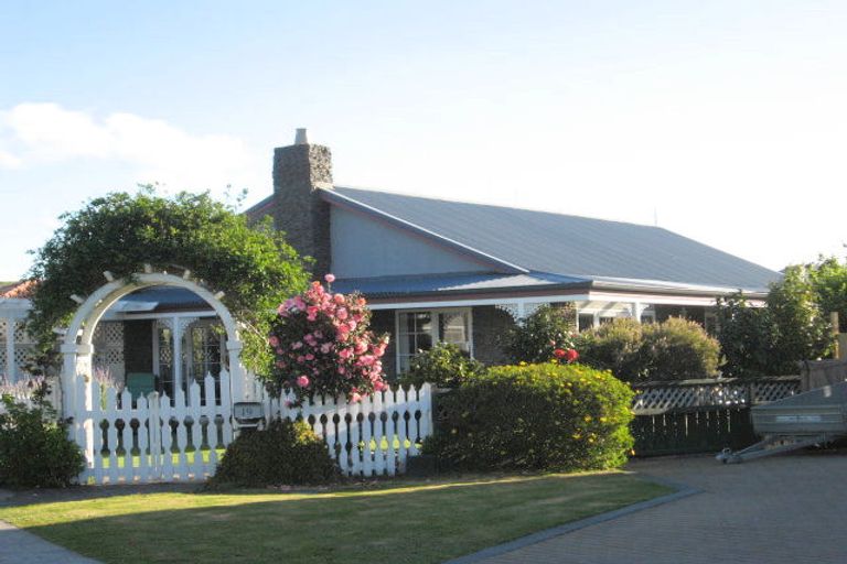 Photo of property in 19 Aldermen Avenue, Papamoa Beach, Papamoa, 3118