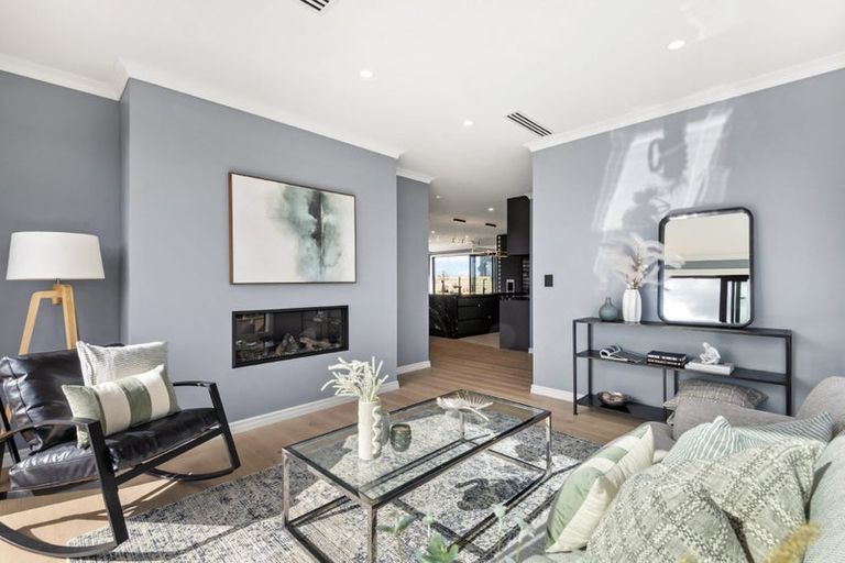 Photo of property in 2 Taku Close, Long Bay, Auckland, 0630