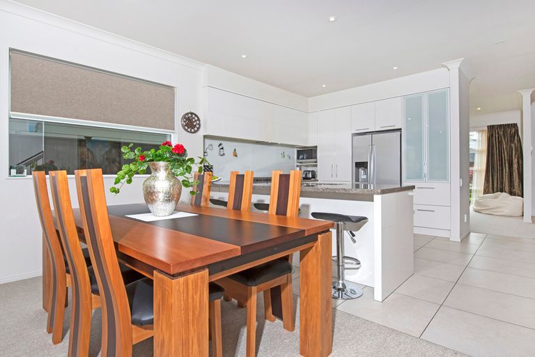 Photo of property in 11 Bellagio Way, Flat Bush, Auckland, 2019