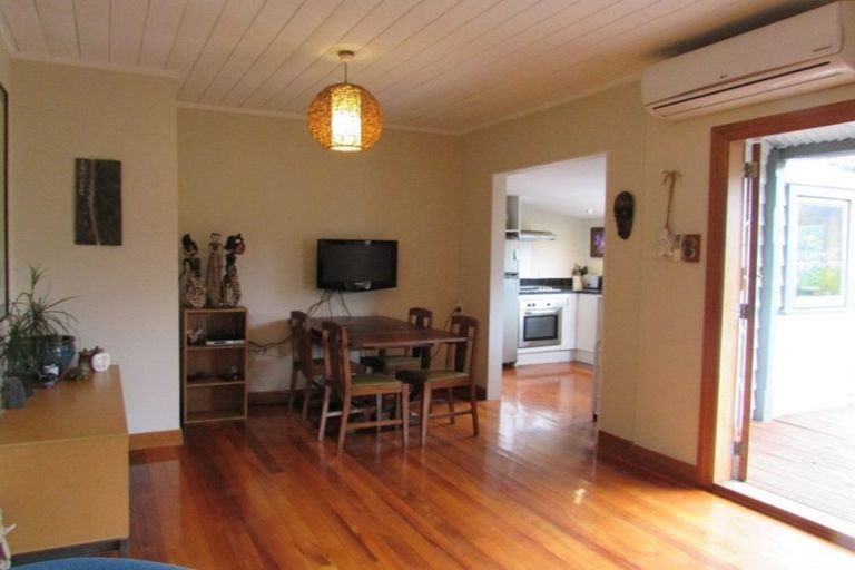 Photo of property in 24 Ticehurst Road, Lyttelton, 8082
