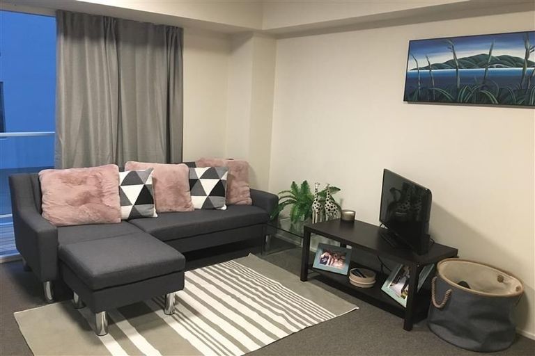 Photo of property in The Peak Apartments, 402/170 Taranaki Street, Te Aro, Wellington, 6011