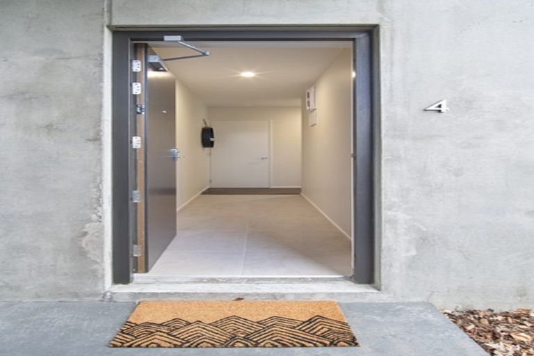 Photo of property in Riverena Flats, 377 Barbadoes Street, Christchurch Central, Christchurch, 8011