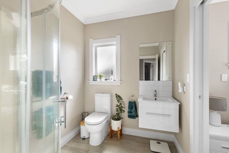 Photo of property in 26 Brookes Street, Inglewood, 4330