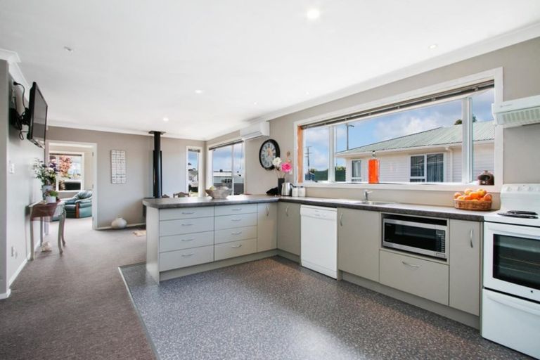 Photo of property in 69 Beach Road, Katikati, 3129