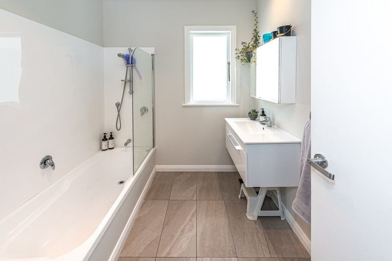 Photo of property in 53 Roberts Avenue, Aramoho, Whanganui, 4500