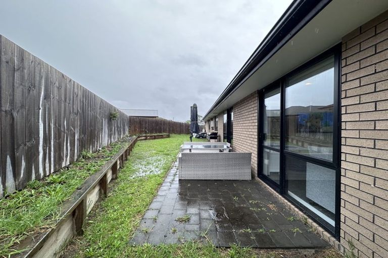 Photo of property in 14 Gibboney Place, Pokeno, 2402