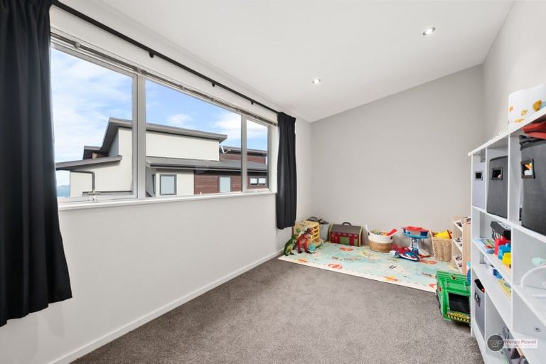 Photo of property in 17 Oceanview Terrace, Tirohanga, Lower Hutt, 5010