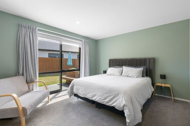 Photo of property in 17 Tara Crescent, Woodend, 7610