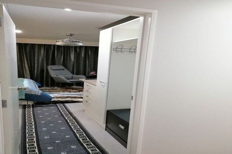 Photo of property in 76 Ferndown Avenue, Papatoetoe, Auckland, 2025