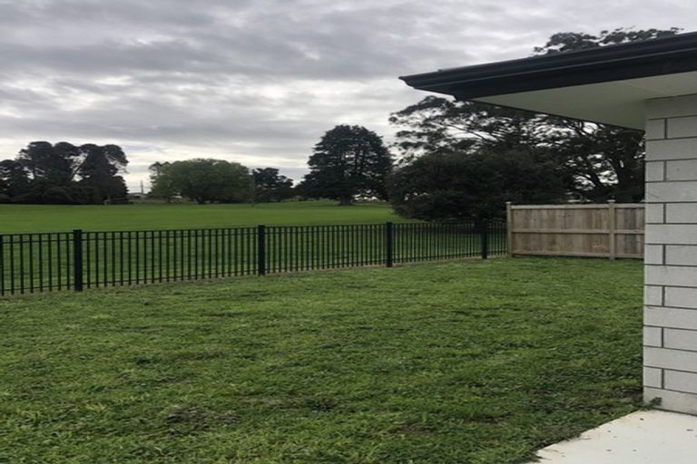 Photo of property in 71 Murray Ward Drive, Te Kauwhata, 3710