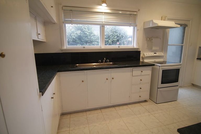 Photo of property in 131 Kendal Avenue, Burnside, Christchurch, 8053