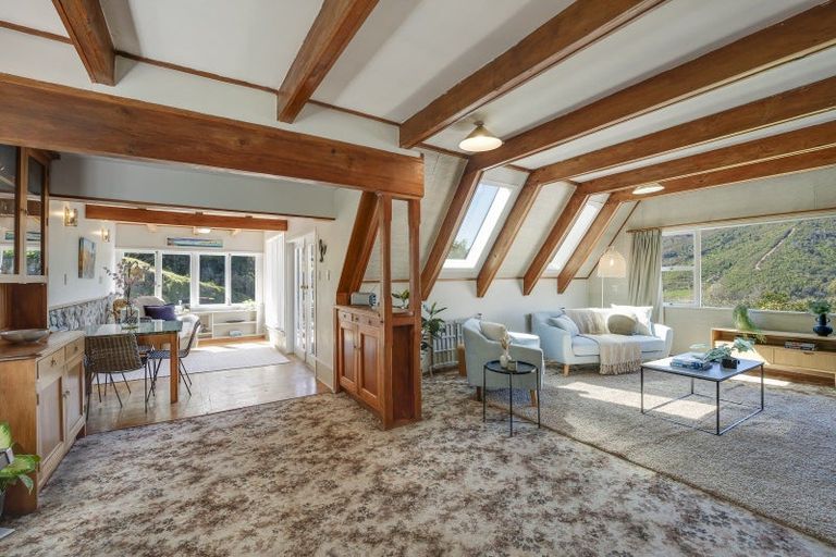 Photo of property in 5 Main Road, Havelock, 7100