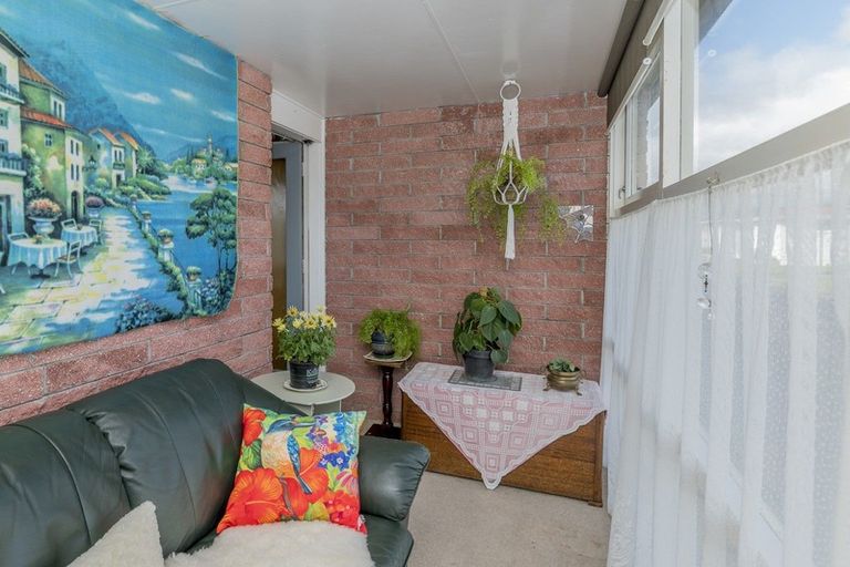 Photo of property in 66 Winchester Street, Levin, 5510