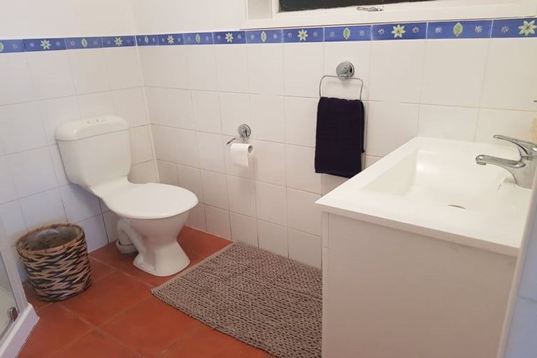 Photo of property in 3 Lintaine Place, Glen Innes, Auckland, 1072
