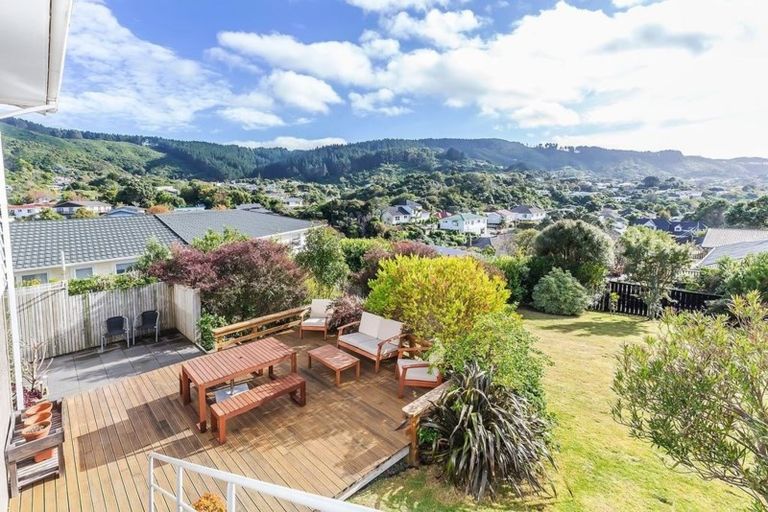 Photo of property in 11 Nuffield Street, Tawa, Wellington, 5028