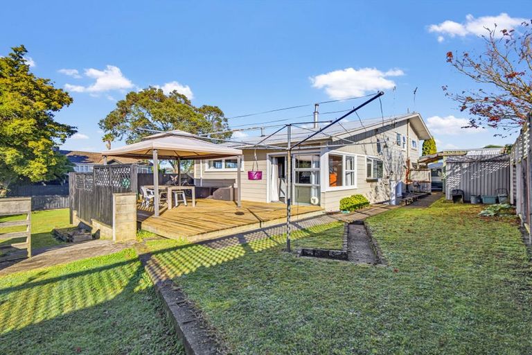 Photo of property in 1 Joanna Place, Deanwell, Hamilton, 3206
