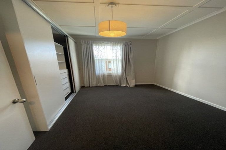 Photo of property in 87 Don Buck Road, Massey, Auckland, 0614