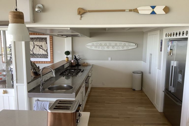 Photo of property in 62 Moana Road, Okitu, Gisborne, 4010