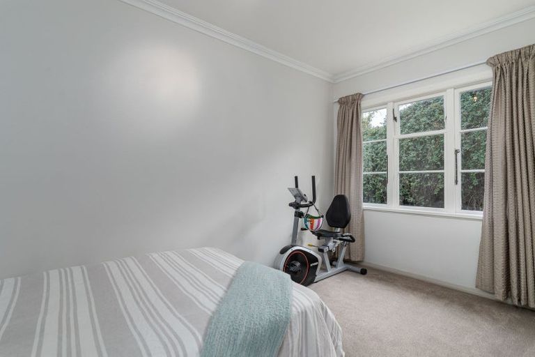Photo of property in 17 Lansdowne Crescent, Lansdowne, Masterton, 5810
