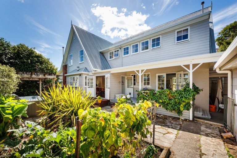 Photo of property in 15 Trent Avenue, Hokowhitu, Palmerston North, 4410