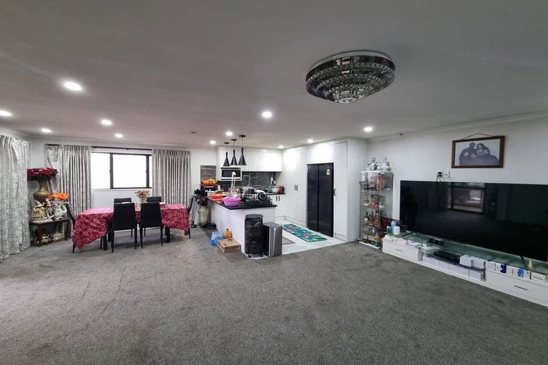 Photo of property in 47 Buckingham Crescent, Papatoetoe, Auckland, 2025