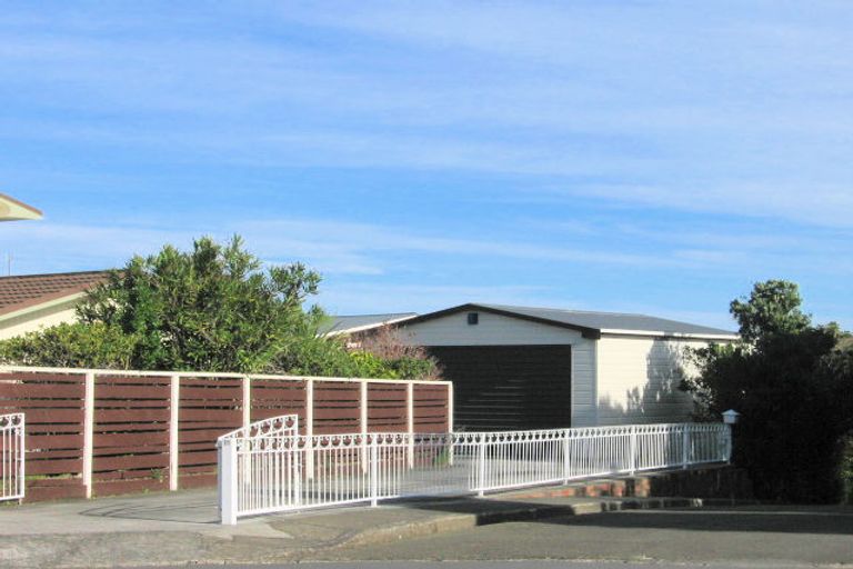 Photo of property in 15 Viscount Grove, Kelson, Lower Hutt, 5010