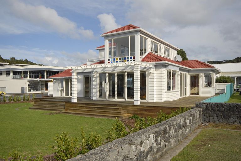 Photo of property in 1 Kings Road, Paihia, 0200
