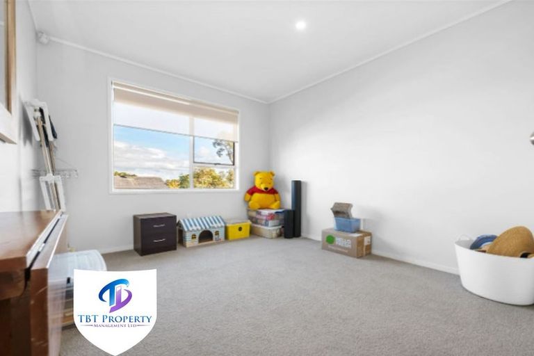 Photo of property in 2 Gambare Place, Wattle Downs, Auckland, 2103
