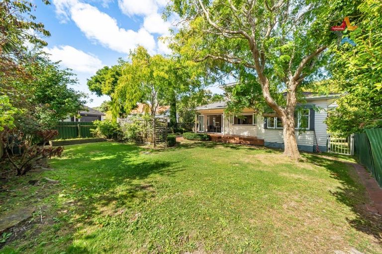 Photo of property in 51 Pohutukawa Street, Woburn, Lower Hutt, 5010