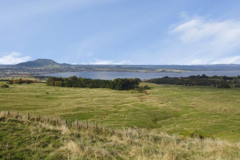 Photo of property in 36 Trig Hill, Acacia Bay, Taupo, 3385