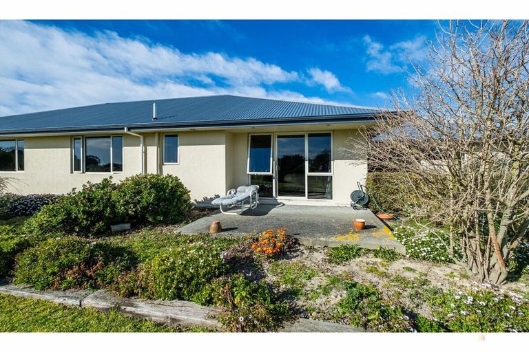 Photo of property in 37 Blue Cliffs Road, Saint Andrews, 7988