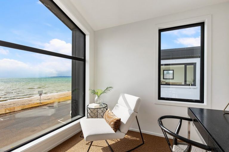 Photo of property in 18a The Esplanade, Eastern Beach, Auckland, 2012