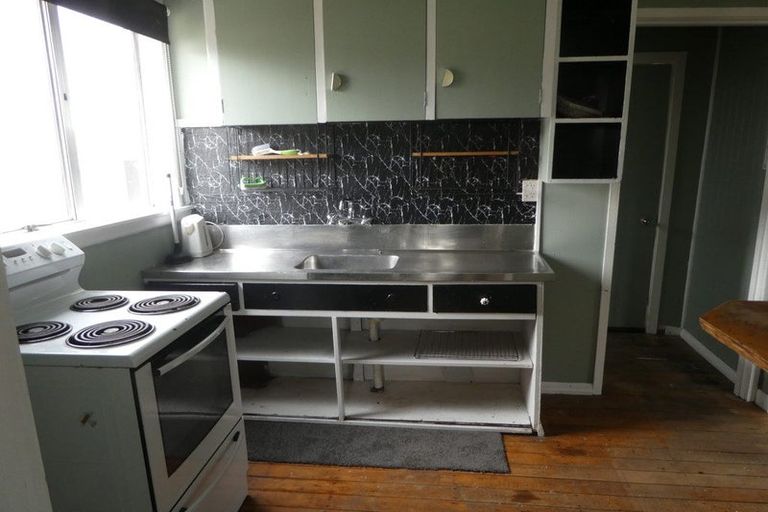 Photo of property in 2 Carroll Street, Runanga, 7803