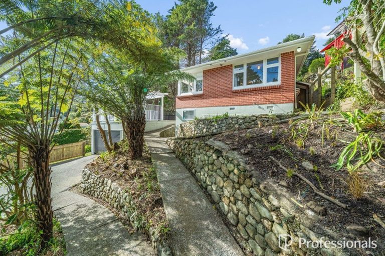 Photo of property in 8 Kereru Grove, Stokes Valley, Lower Hutt, 5019