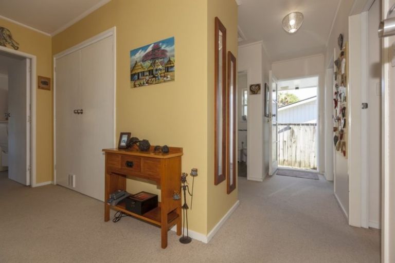 Photo of property in 2a Leybourne Avenue, Waikanae, 5036