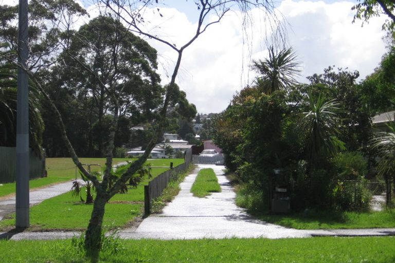 Photo of property in 1/76 Universal Drive, Henderson, Auckland, 0610