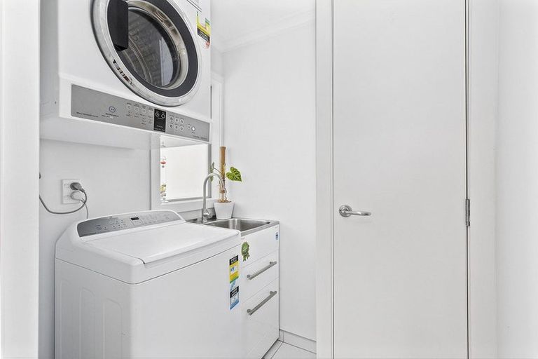 Photo of property in 7 Quinn Grove, Ranui, Porirua, 5024